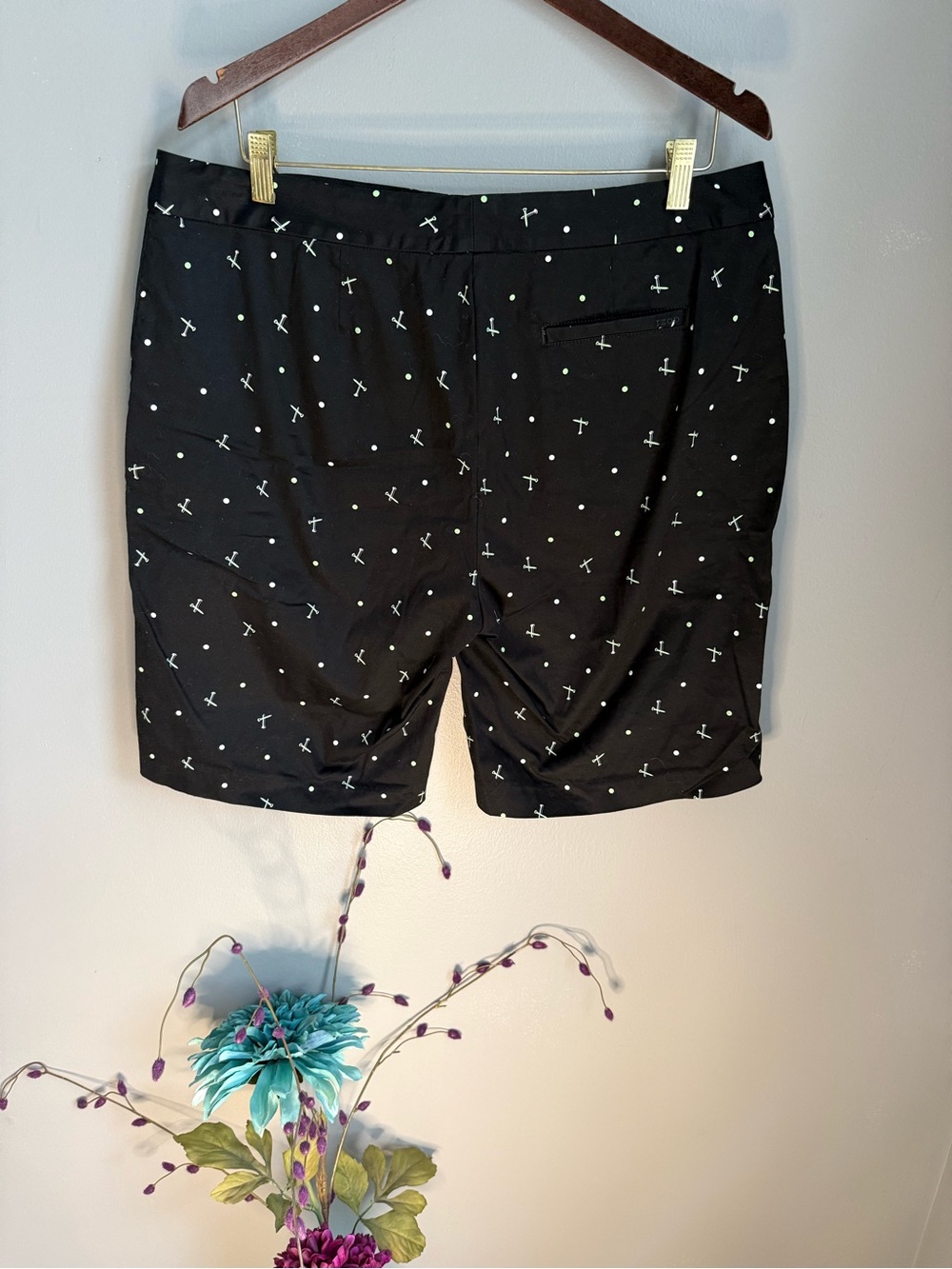 Printed golf shorts from Izod